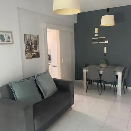 Apartment Paradise Homes 35 *